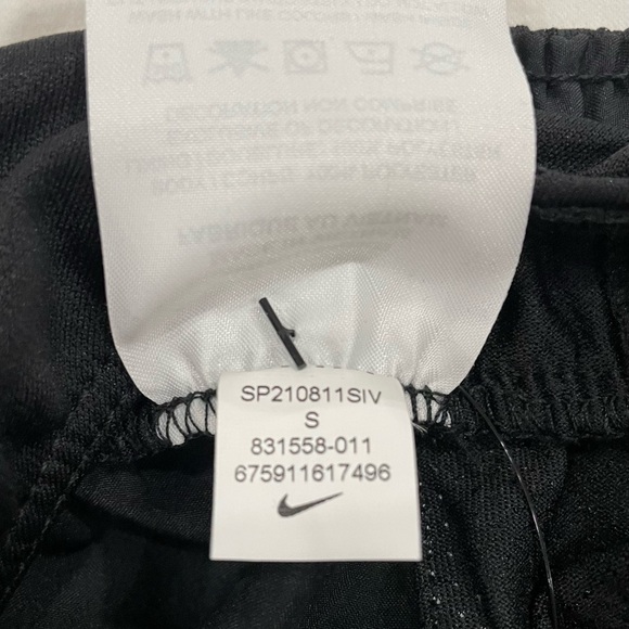 NEW - Nike Tempo Women's Black Athletic Dri-Fit Shorts 3” - Picture 8 of 13